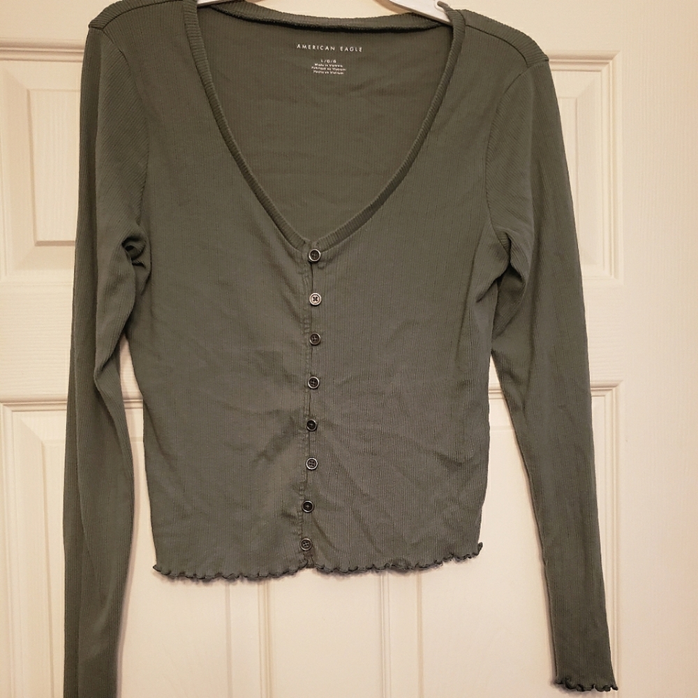 American Eagle Lettuce Edge Shirt